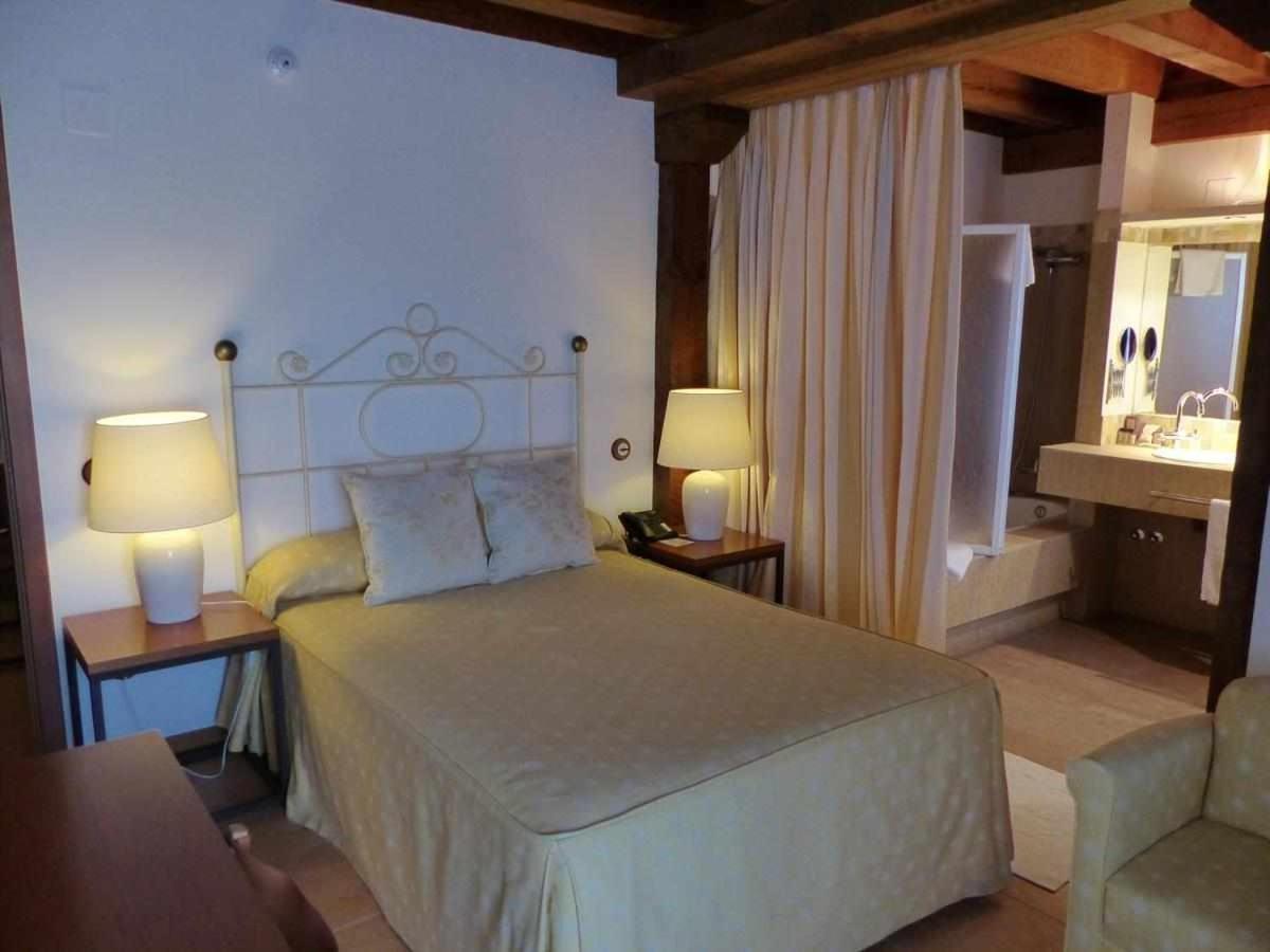 Hosteria Del Arco Pedraza Exterior photo